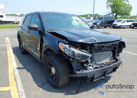 2022 Ford Police Interceptor z USA, uszkodzony, nr VIN 1FM5K8AW2NNA02047